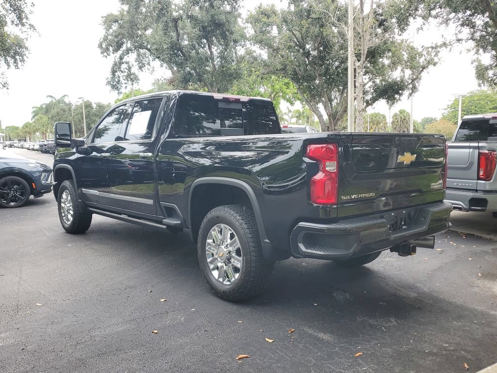 Certified 2024 Chevrolet Silverado 2500 High Country w/ Technology Package AWD/4WD image 3