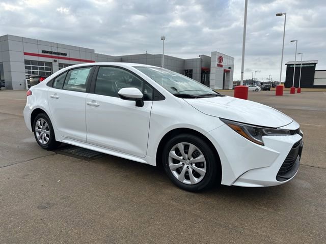 New 2025 Toyota Corolla LE image 2