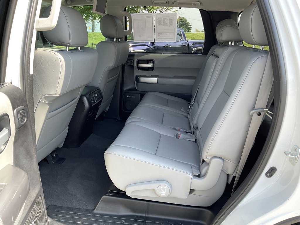 Used 2019 Toyota Sequoia Limited w/ Safety & Convenience Package image 25