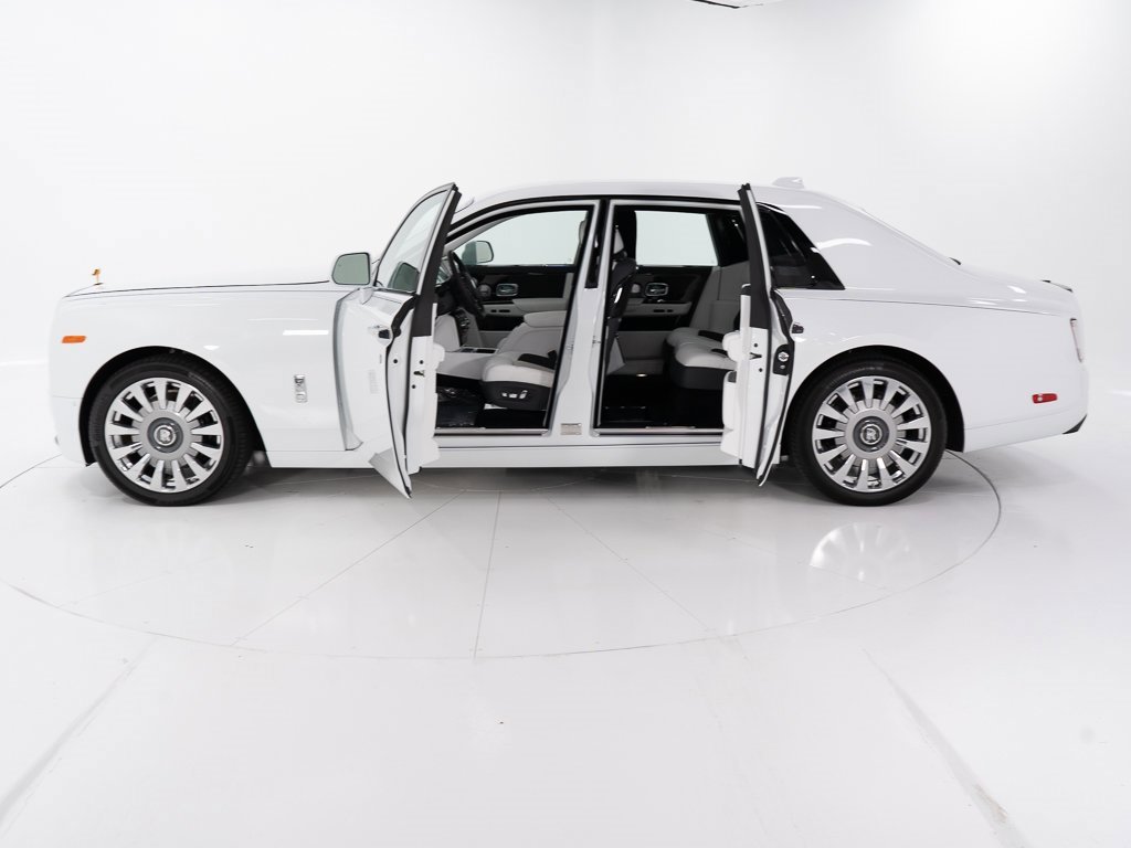 Certified 2023 Rolls-Royce Phantom Sedan image 9