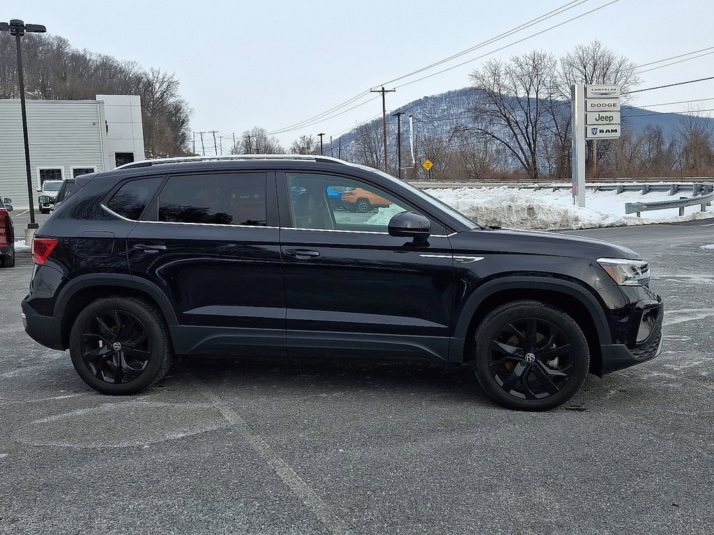 Used 2023 Volkswagen Taos SE image 10