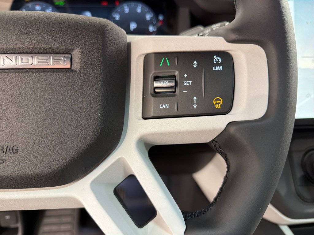 New 2026 Land Rover Defender 110 X-Dynamic SE image 13