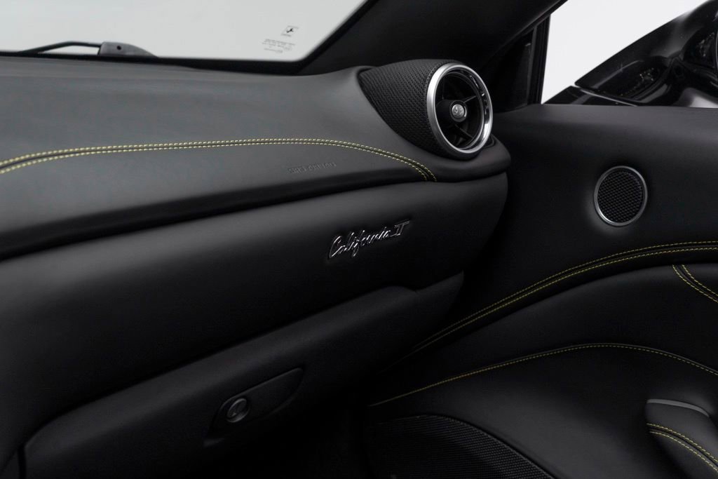 Used 2017 Ferrari California T image 41
