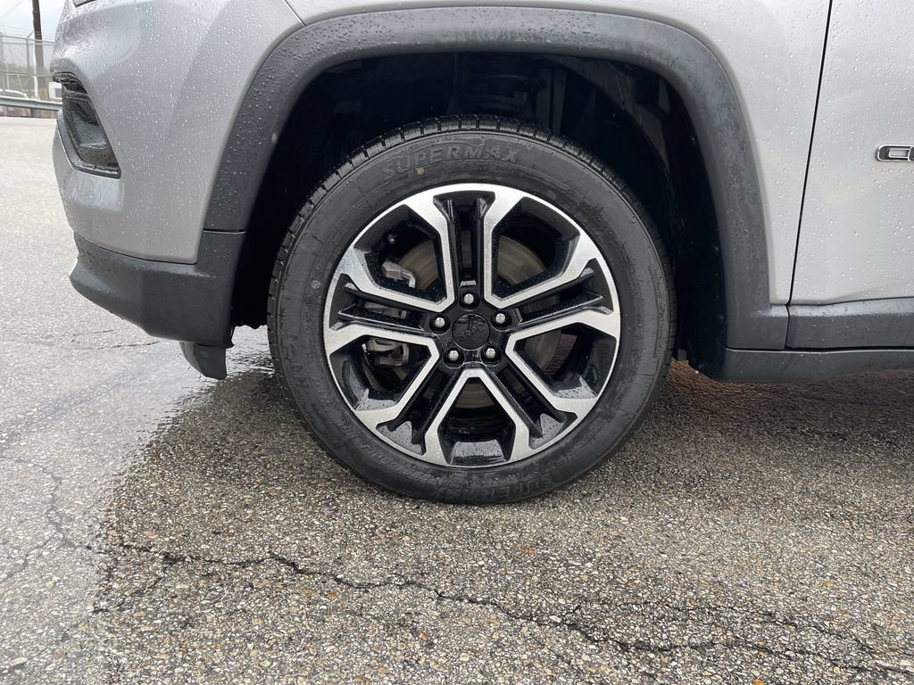 Certified 2023 Jeep Compass Limited AWD/4WD image 9