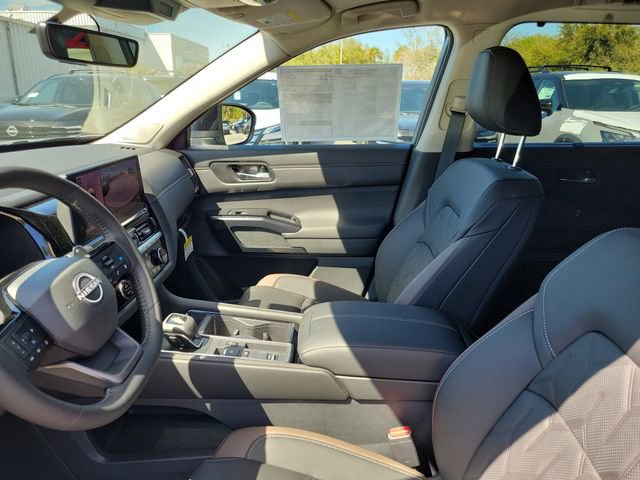 New 2026 Nissan Pathfinder Platinum w/ Cargo Package FWD image 8