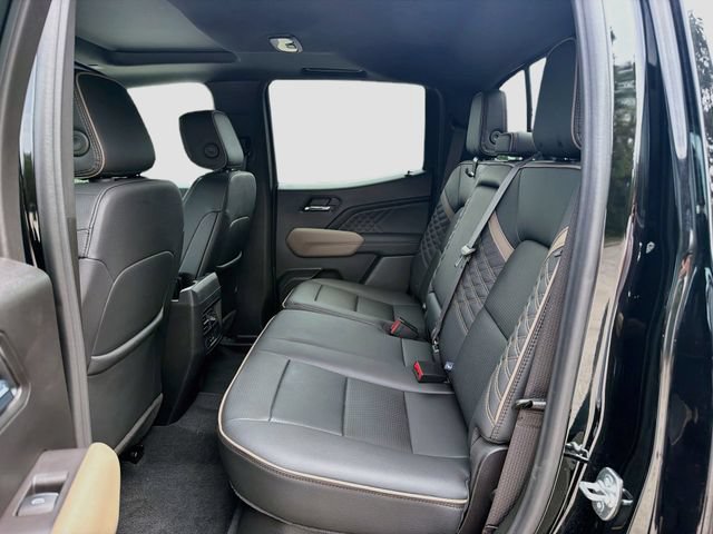 Used 2025 GMC Canyon Denali AWD/4WD image 19
