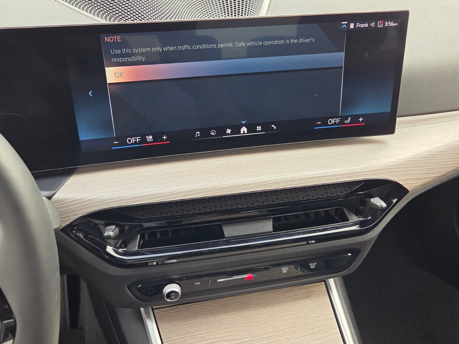 Used 2025 BMW 330i Sedan RWD image 17