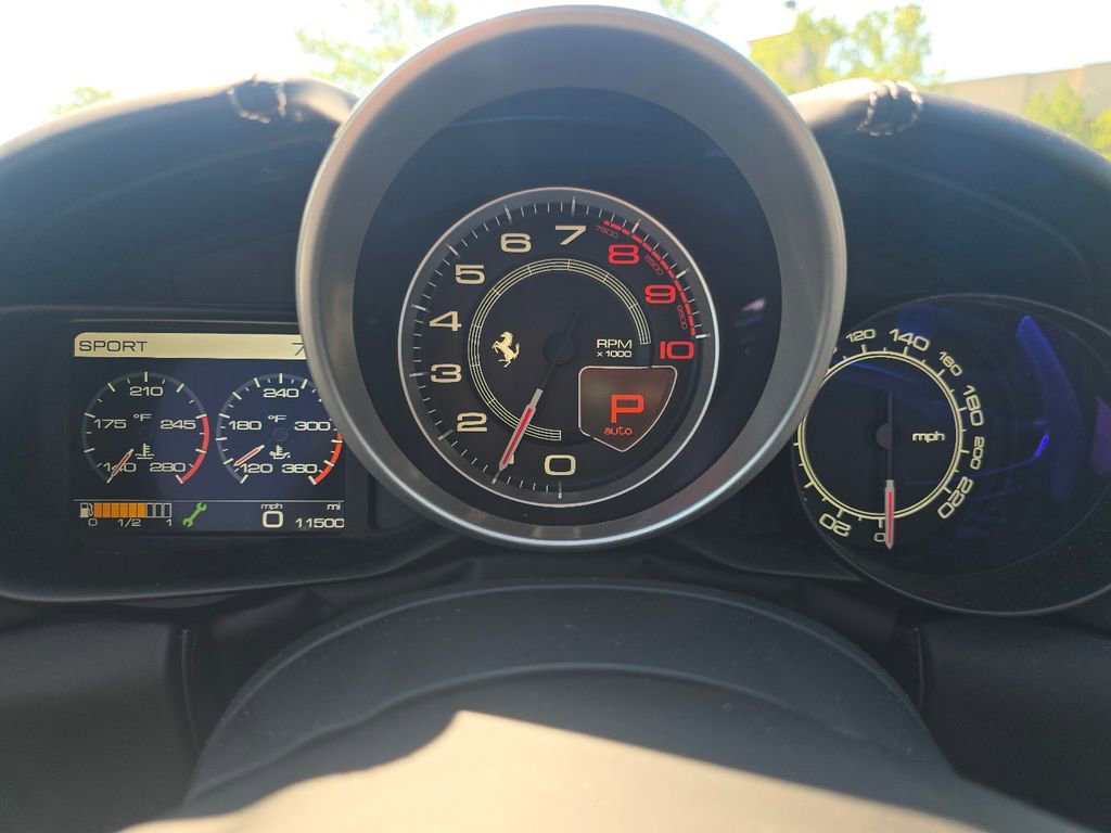 Used 2017 Ferrari California T RWD image 24