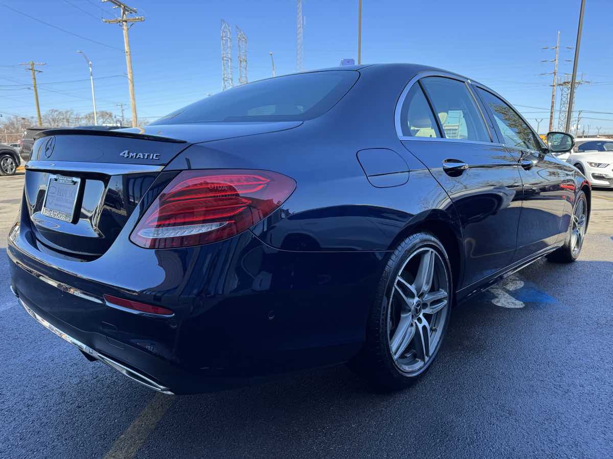 Used 2019 Mercedes-Benz E 300 4MATIC w/ Premium 1 Package image 5
