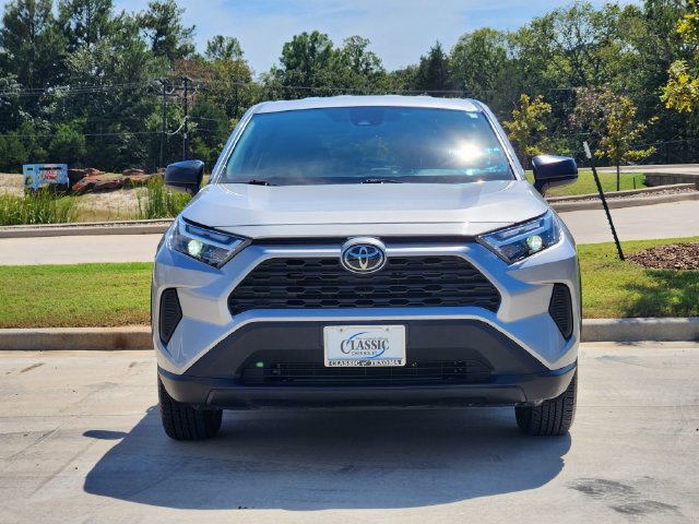 Used 2024 Toyota RAV4 LE FWD image 3
