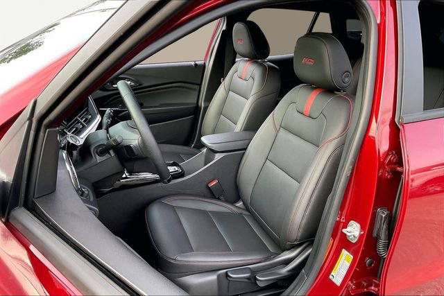 Used 2025 Chevrolet Trax RS w/ Driver Confidence Package image 15