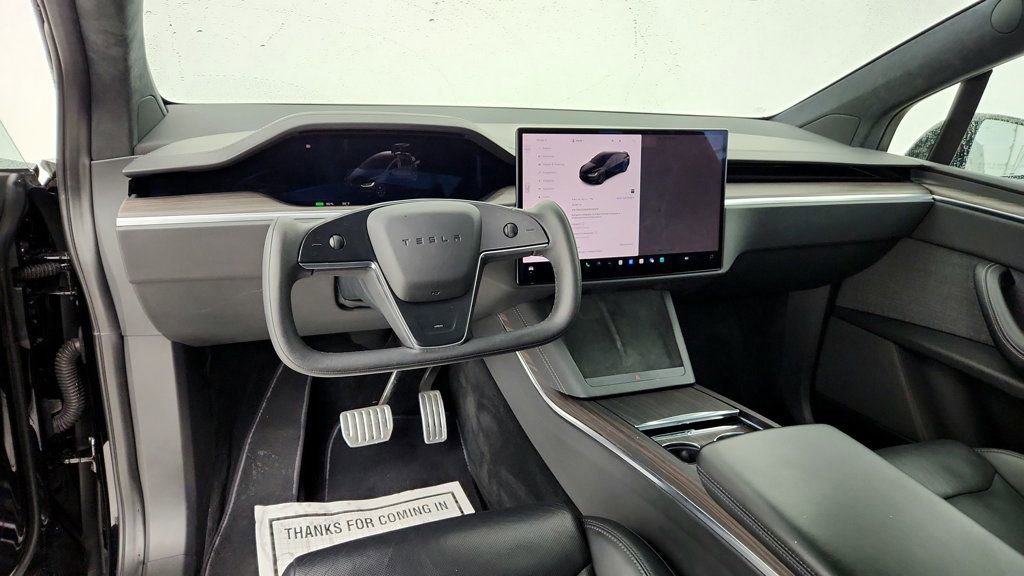 Used 2024 Tesla Model X image 11