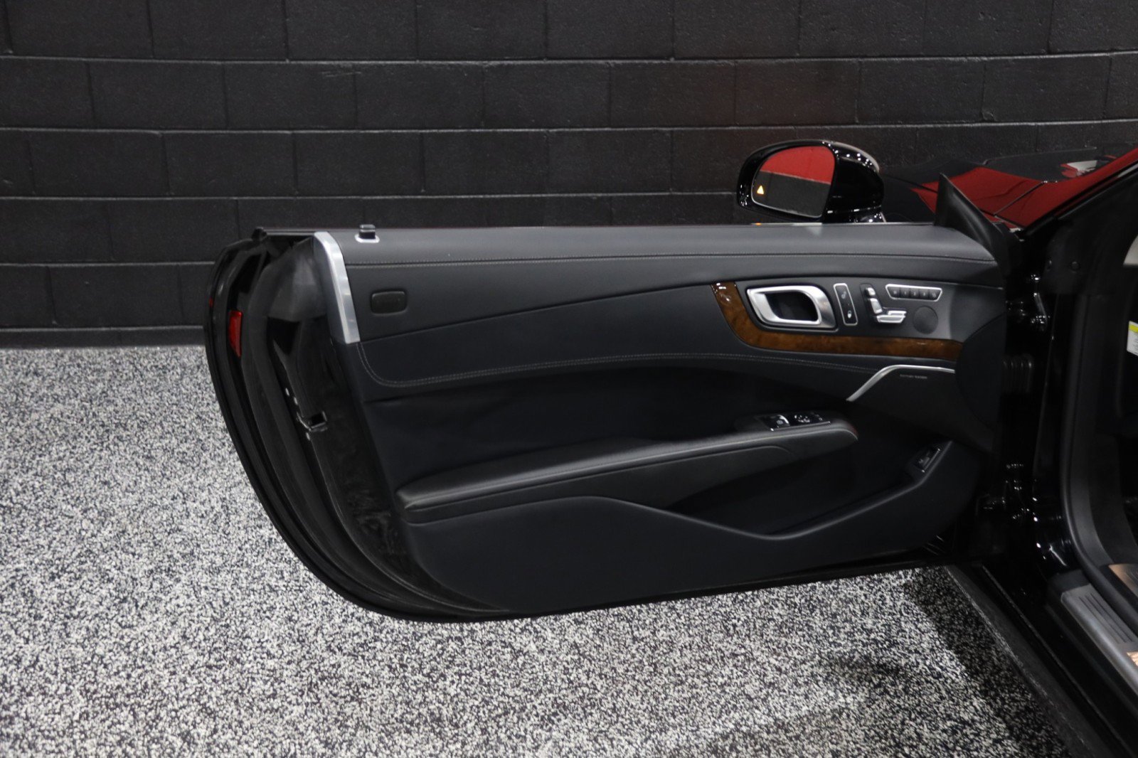 Used 2013 Mercedes-Benz SL 550 image 40