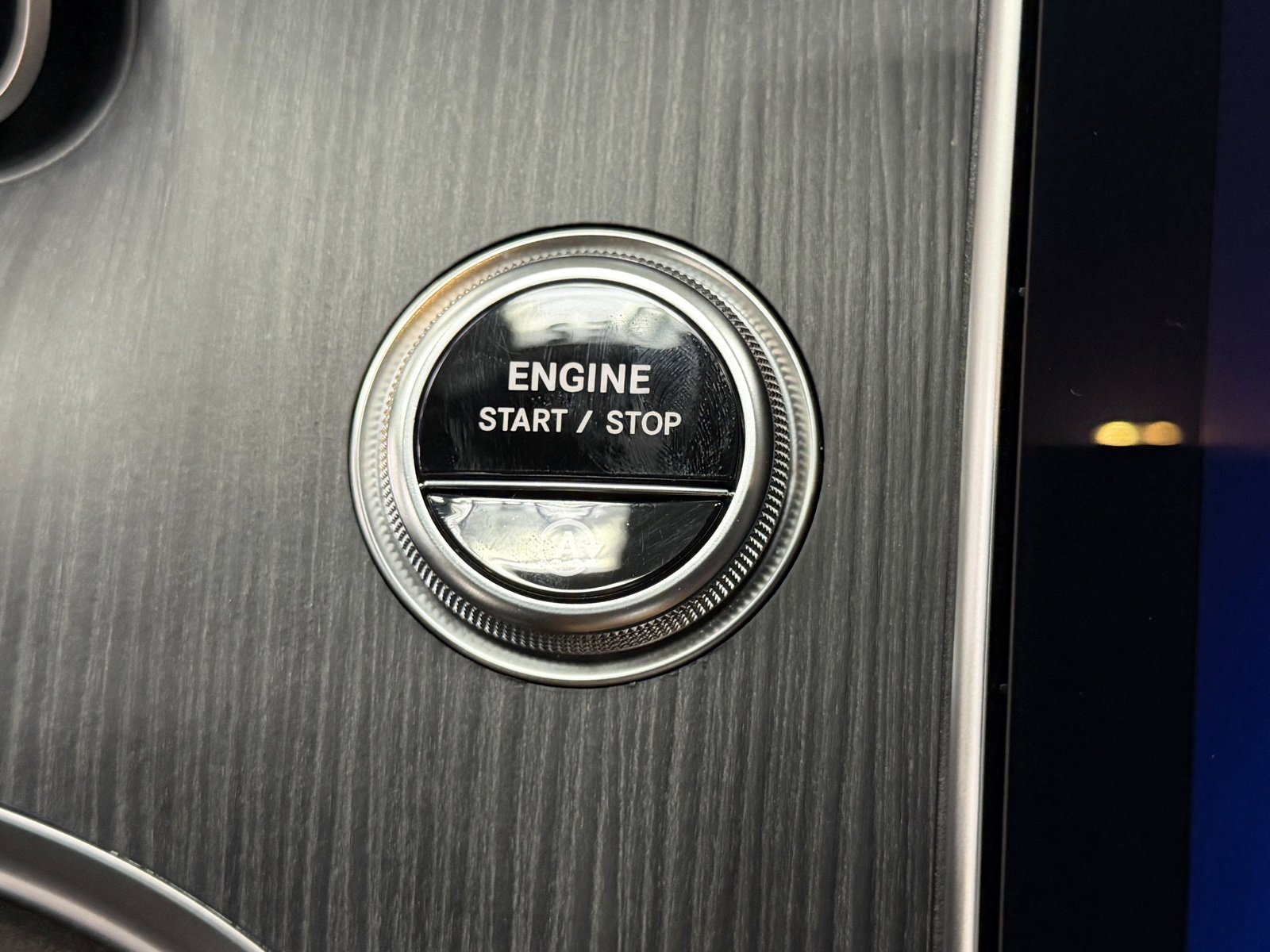 Used 2025 Mercedes-Benz C 300 4MATIC Sedan image 31