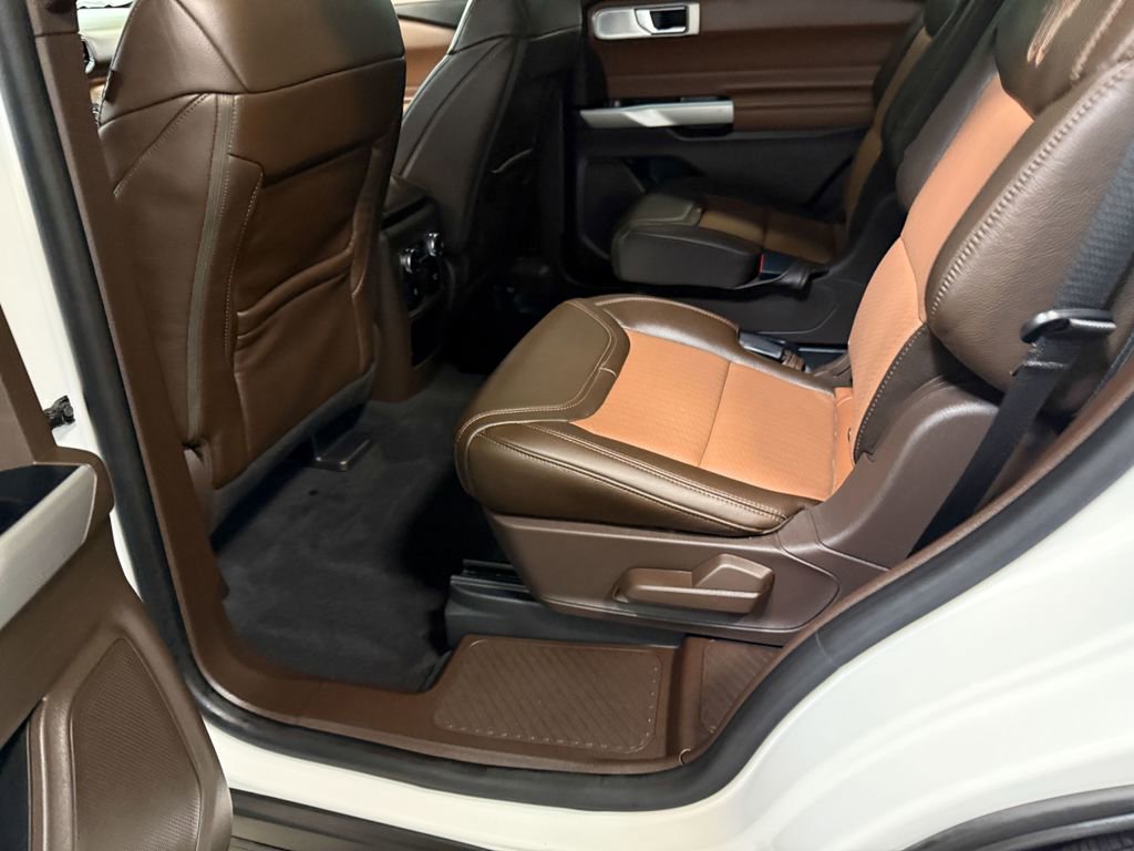 Used 2021 Ford Explorer King Ranch w/ Premium Technology Package image 47