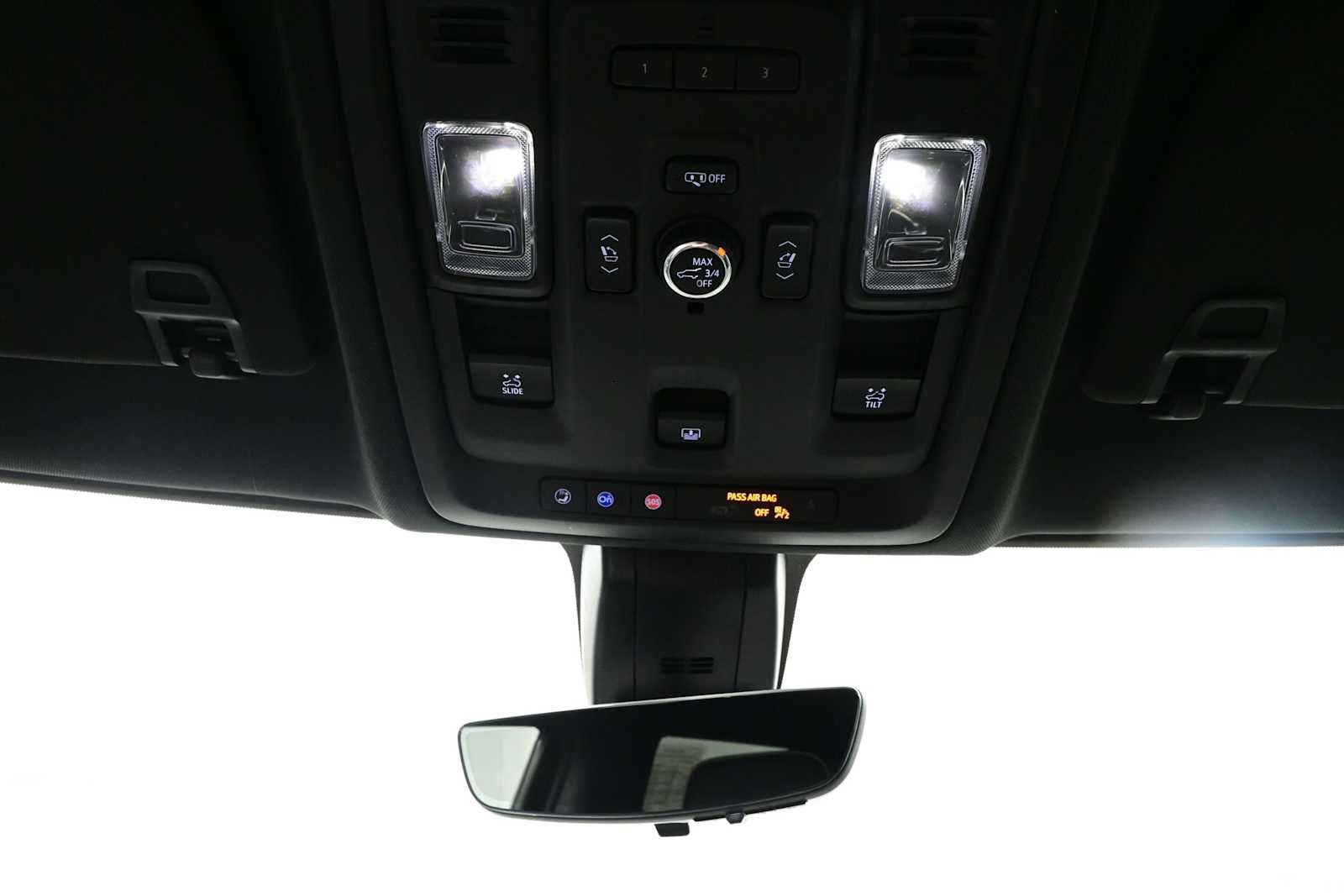 Used 2021 Chevrolet Tahoe Premier w/ Premium Package AWD/4WD image 31