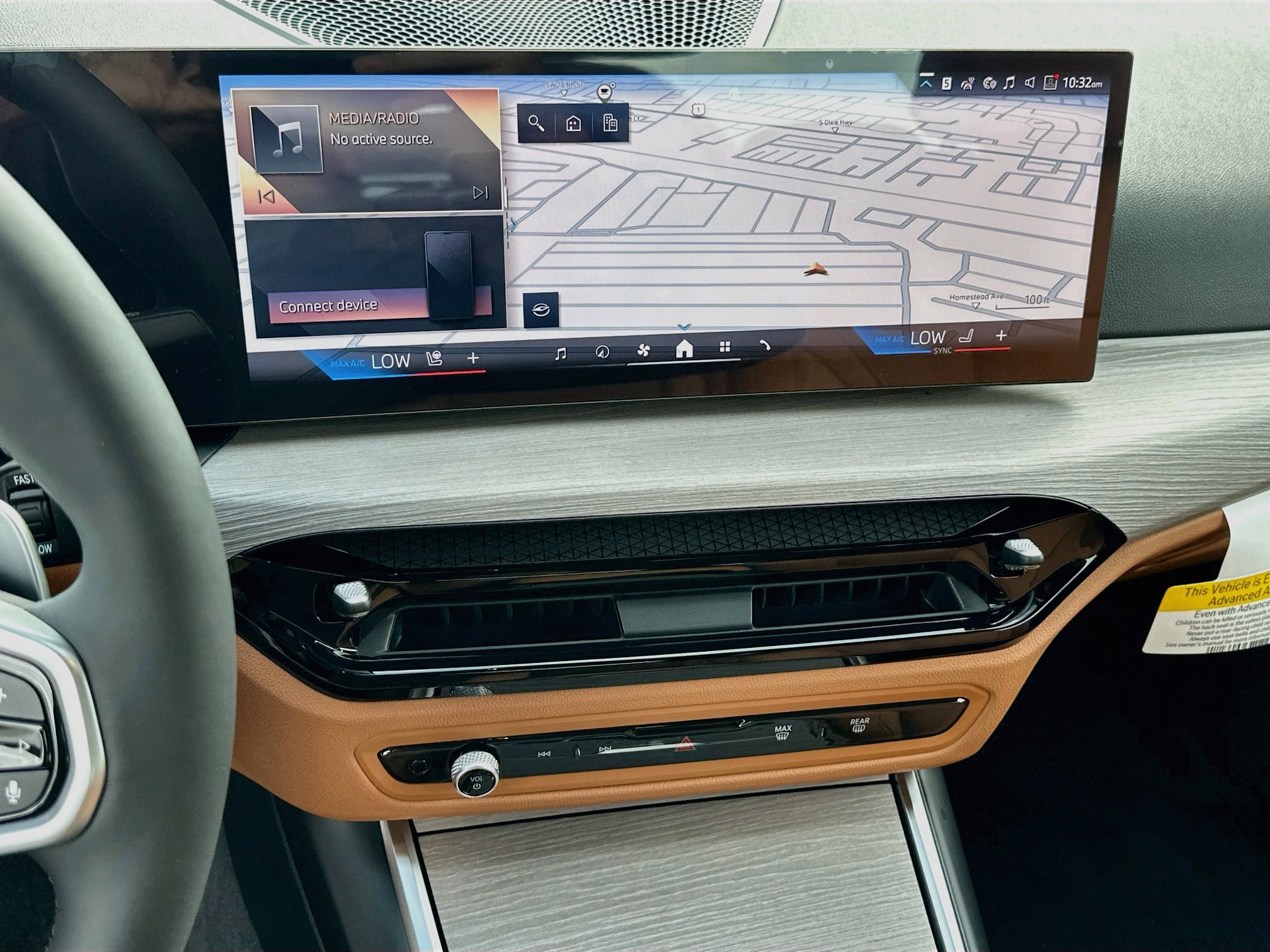 New 2026 BMW 330i Sedan w/ M Sport Package RWD image 9