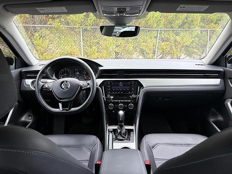 Used 2021 Volkswagen Passat 2.0T SE image 39