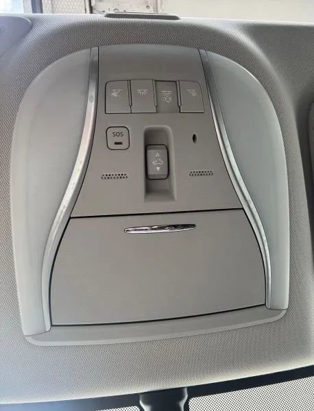 Used 2017 INFINITI QX60 FWD w/ Deluxe Technology Package image 40