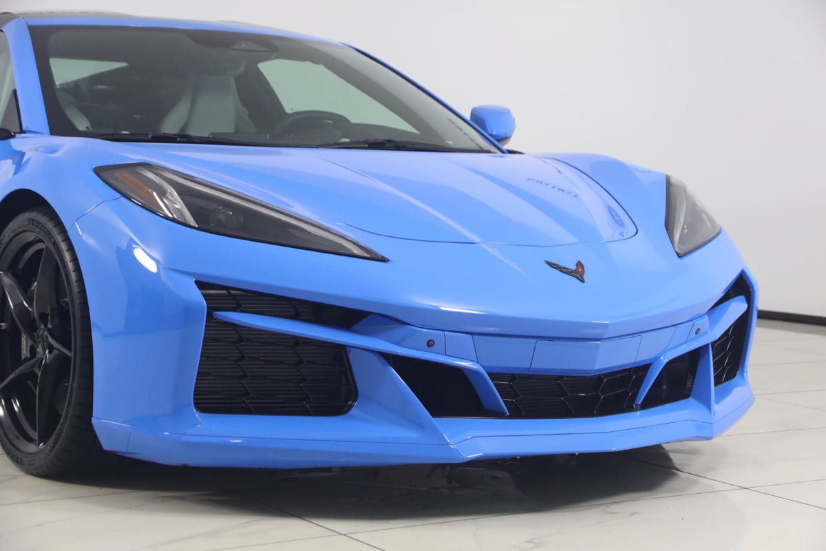 Used 2025 Chevrolet Corvette E-Ray AWD/4WD image 44