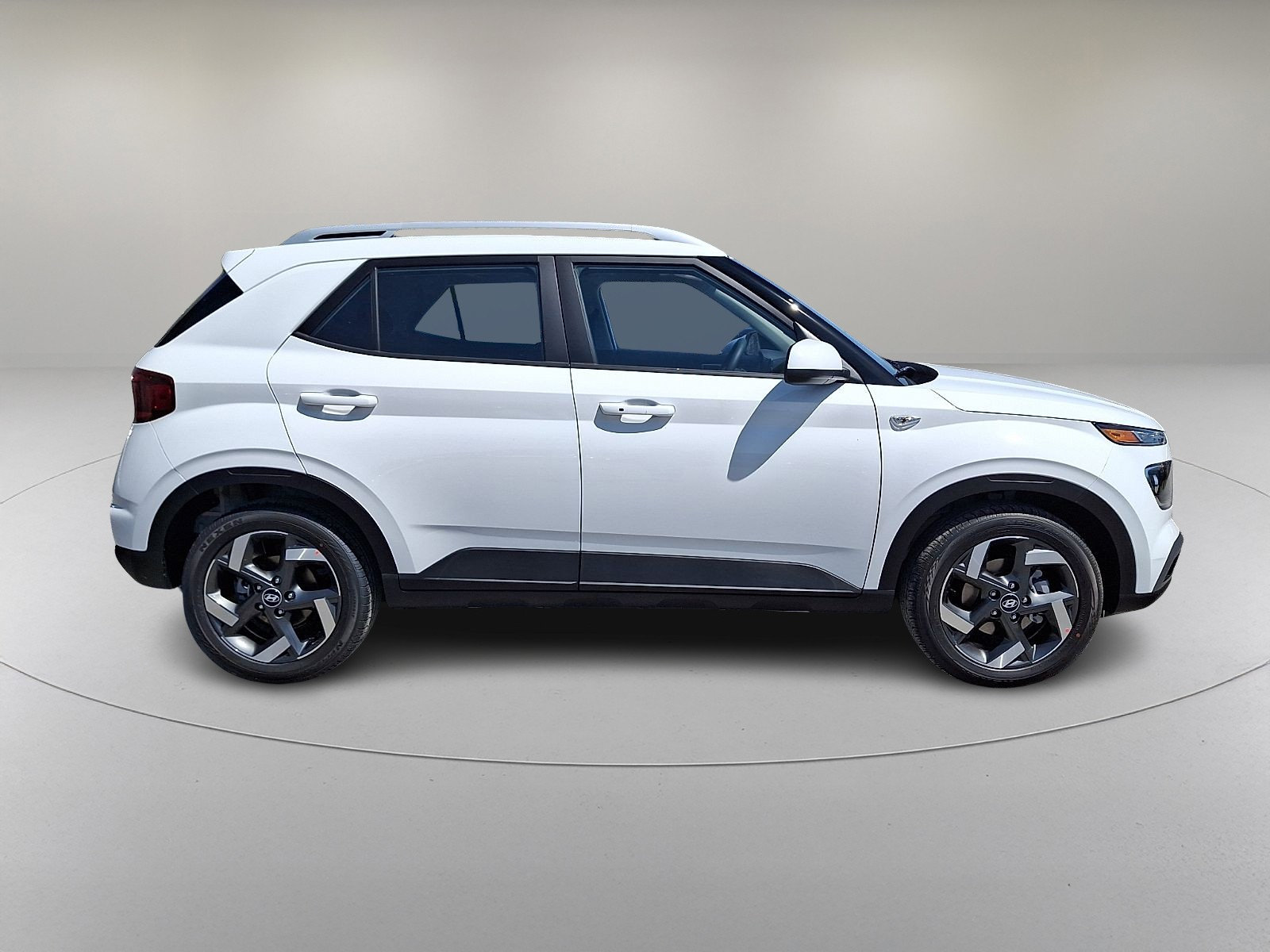 New 2026 Hyundai Venue SEL FWD image 8