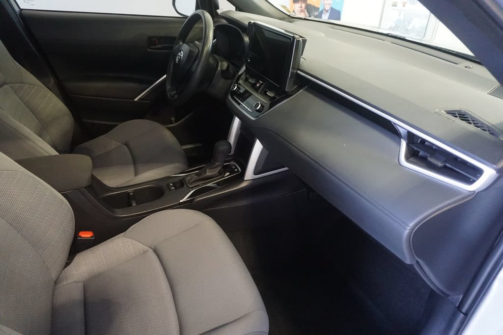 Used 2025 Toyota Corolla Cross AWD Hybrid image 23