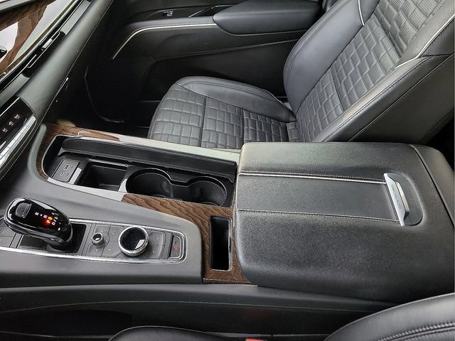 Used 2024 Cadillac Escalade Sport Platinum w/ LPO, ONYX Package AWD/4WD image 30