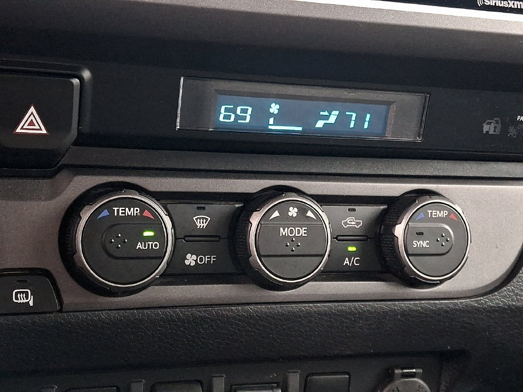 Used 2022 Toyota Tacoma TRD Sport w/ Technology Package AWD/4WD image 18