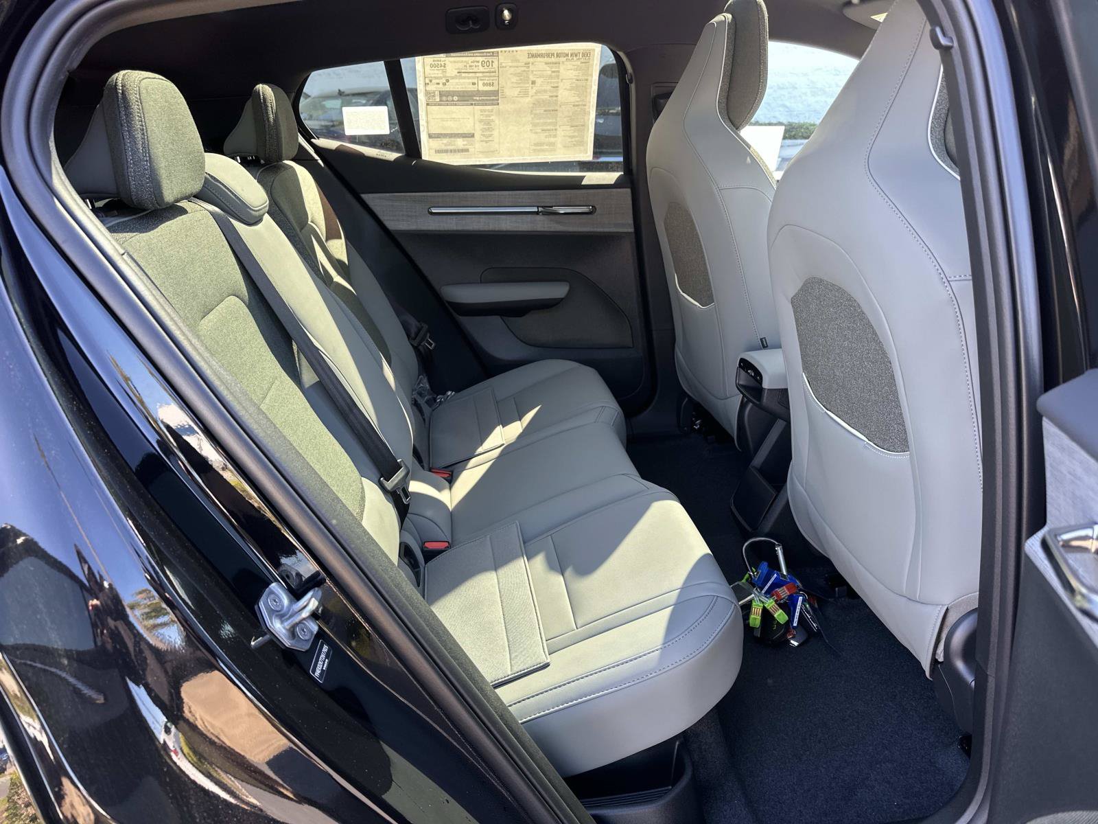New 2026 Volvo EX30 Plus w/ Climate Package AWD/4WD image 19