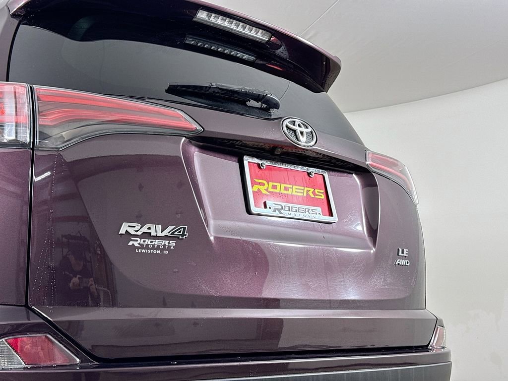 Certified 2017 Toyota RAV4 LE image 22
