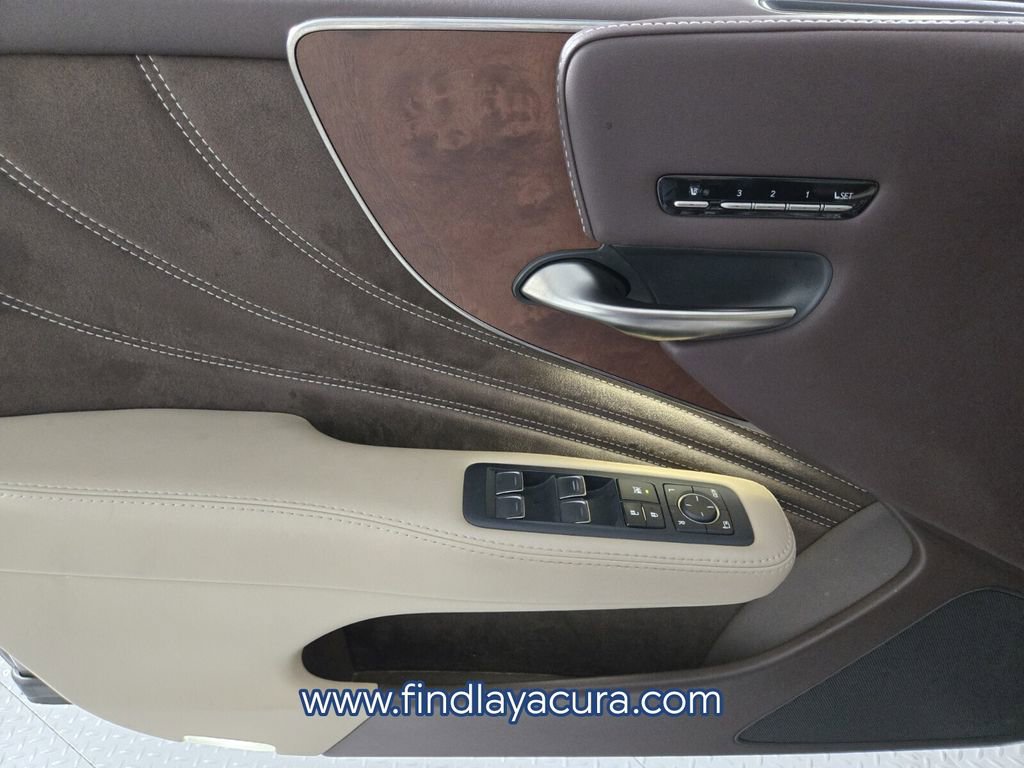 Used 2018 Lexus LS 500 AWD w/ Accessory Package (Z2) image 22