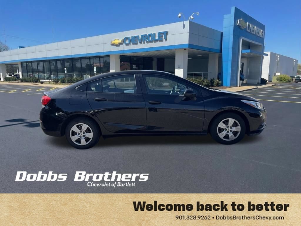 Used 2018 Chevrolet Cruze LS FWD image 9