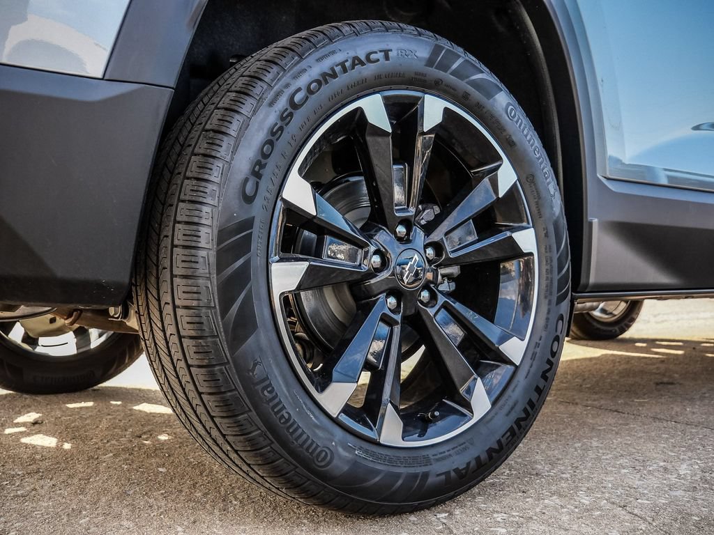 New 2027 Chevrolet Equinox RS w/ Safety and Technology Package FWD image 9