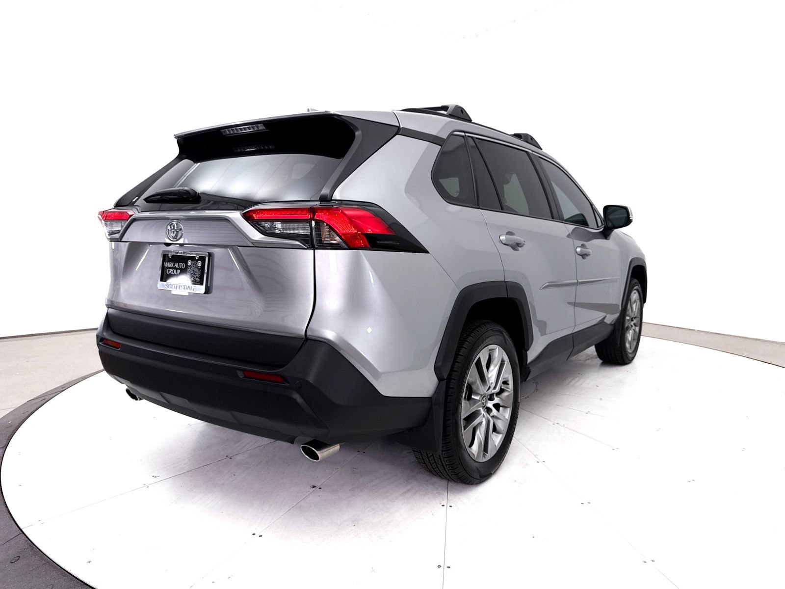 Used 2024 Toyota RAV4 XLE Premium w/ Weather Package FWD image 19