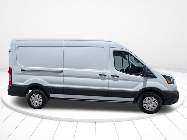 Used 2022 Ford E-Transit Medium Roof RWD image 3