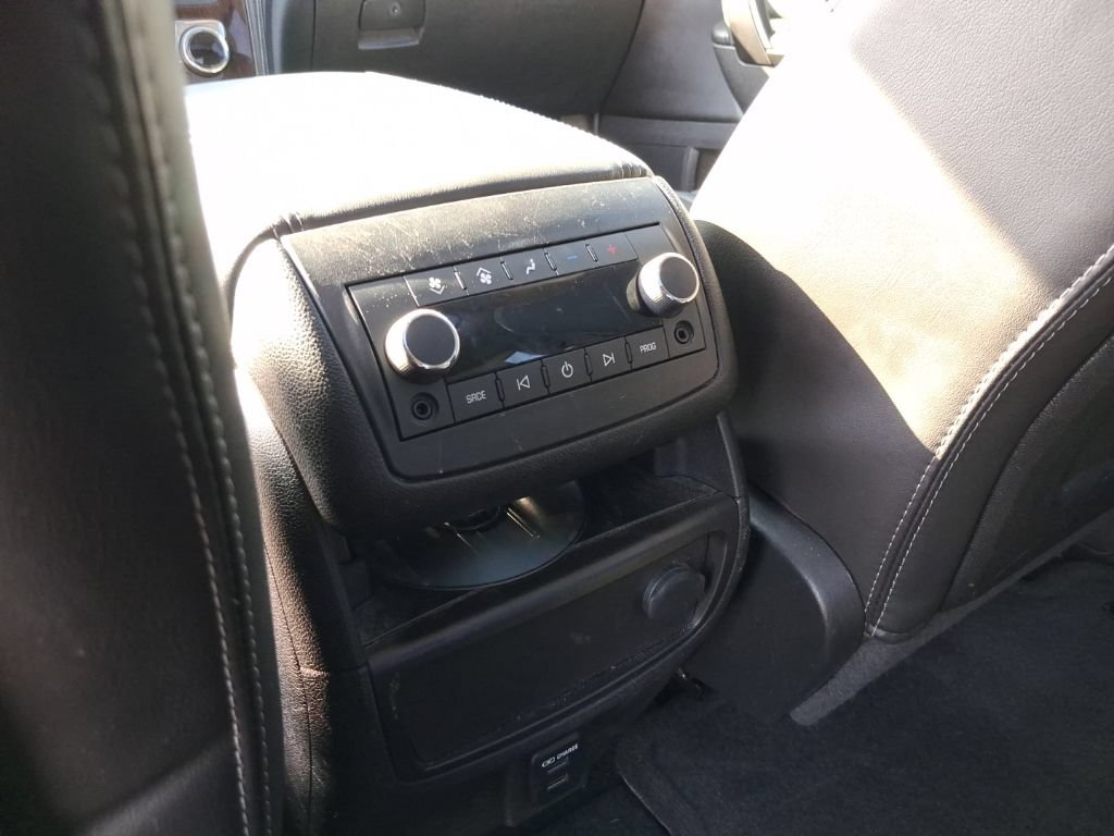 Used 2016 Chevrolet Traverse LT FWD image 27