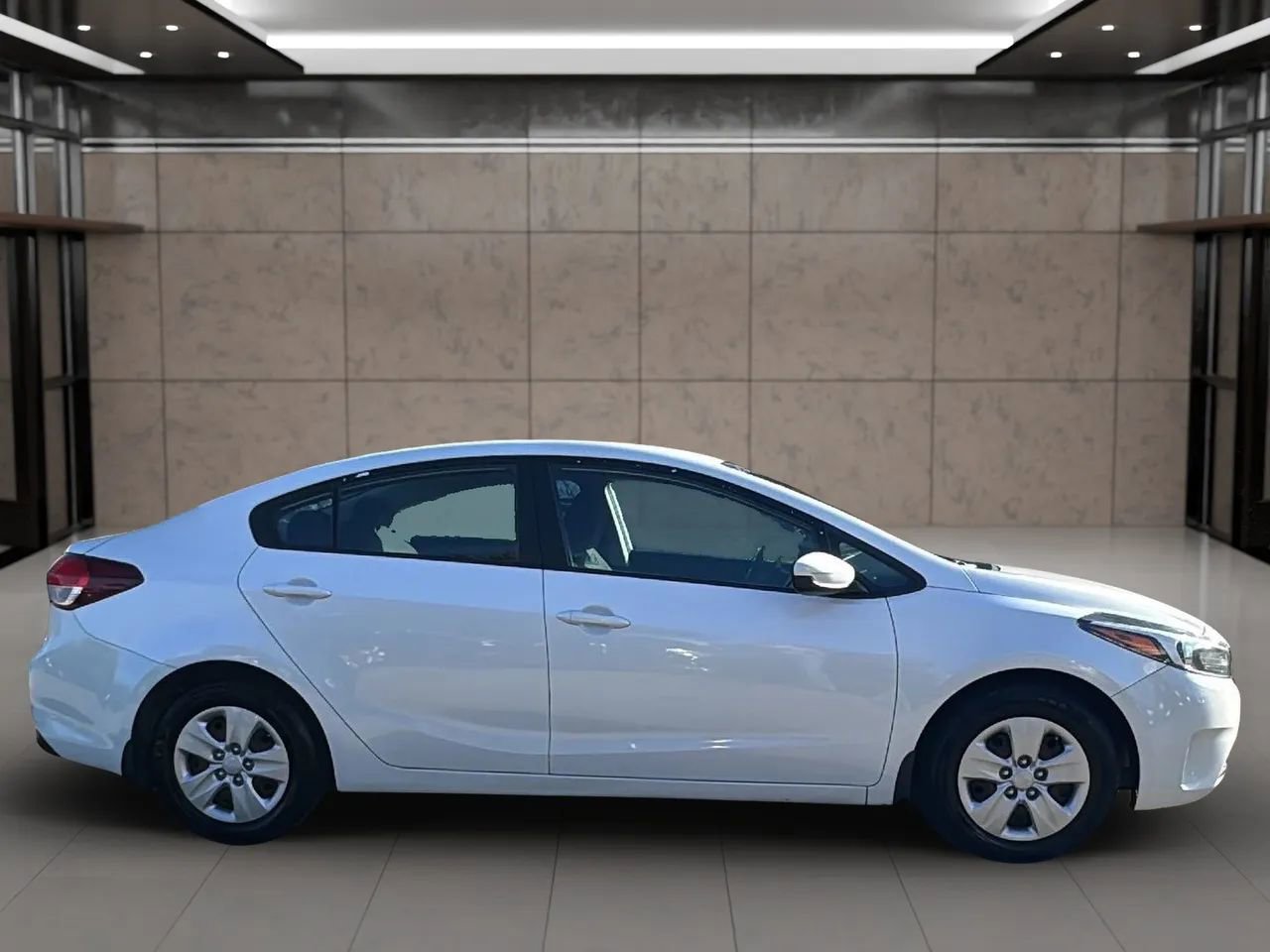 Used 2017 Kia Forte LX w/ LX Popular Package image 4