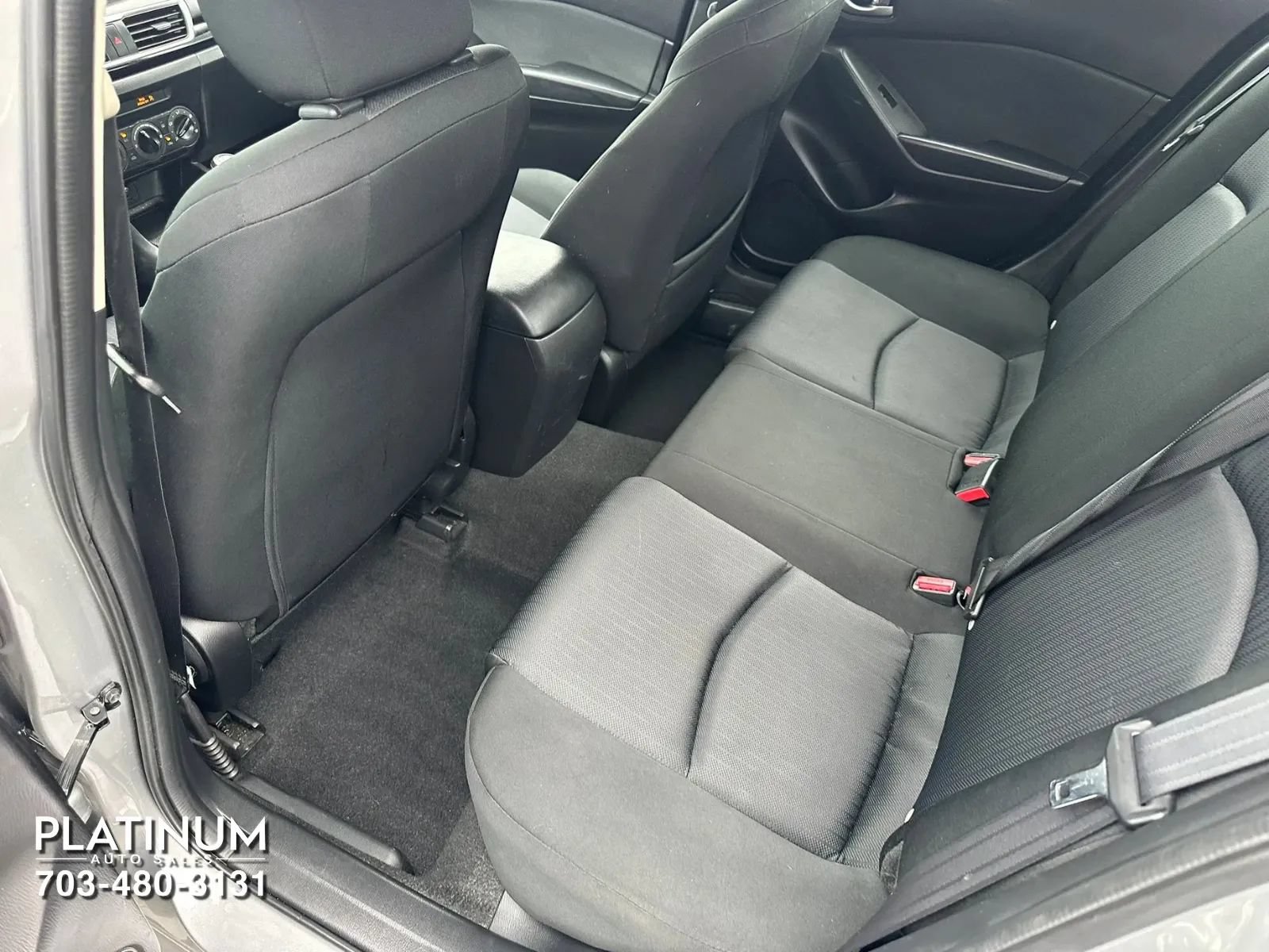 Used 2015 MAZDA MAZDA3 i SV FWD image 17