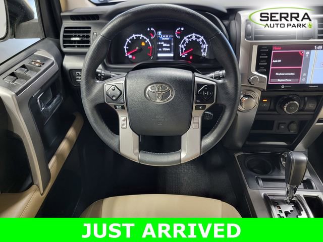 Used 2020 Toyota 4Runner SR5 Premium w/ Moonroof Package AWD/4WD image 25