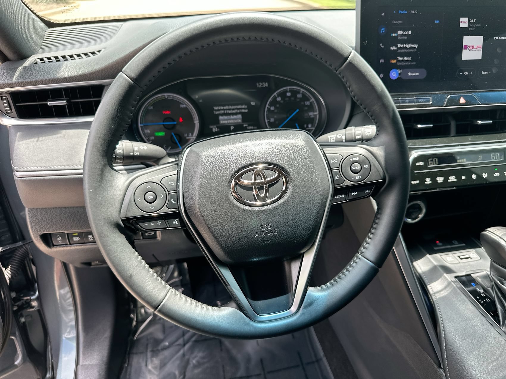 Used 2024 Toyota Venza XLE AWD/4WD image 14