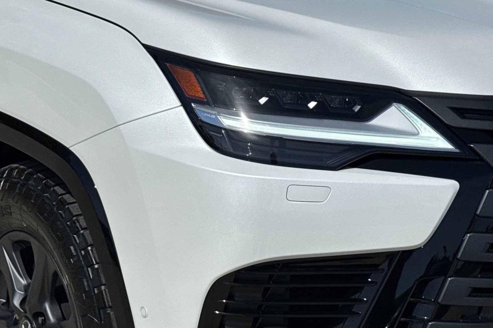 New 2026 Lexus LX 700h Overtrail image 11