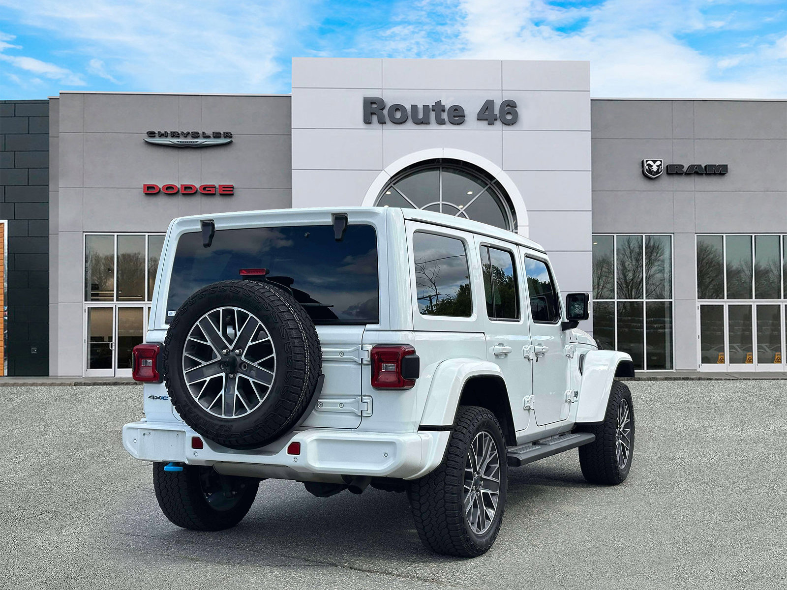 Used 2024 Jeep Wrangler High Altitude AWD/4WD image 5