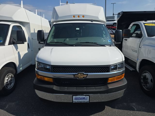 New 2026 Chevrolet Express 3500 w/ Power Convenience Package RWD image 9