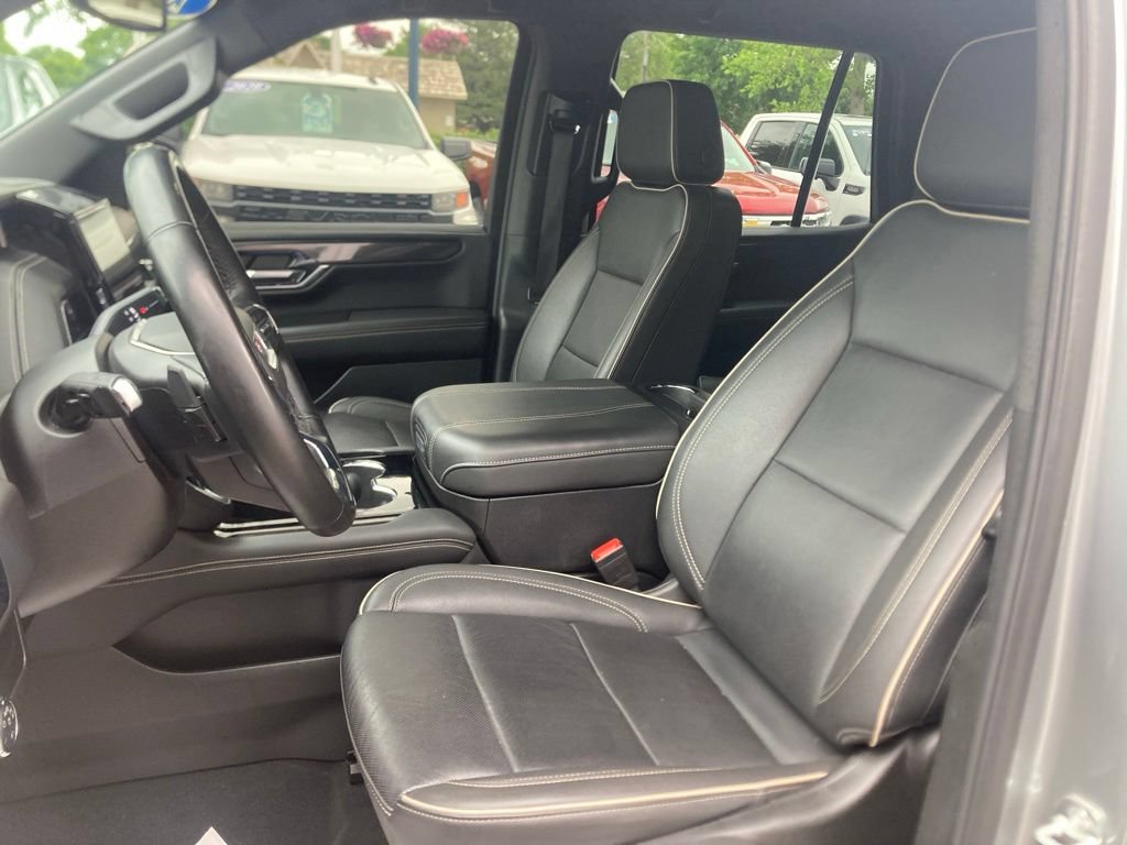 Used 2025 GMC Yukon Elevation AWD/4WD image 28