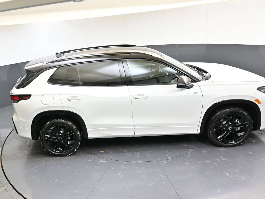 Used 2026 Volkswagen Tiguan SE R-Line AWD/4WD image 42
