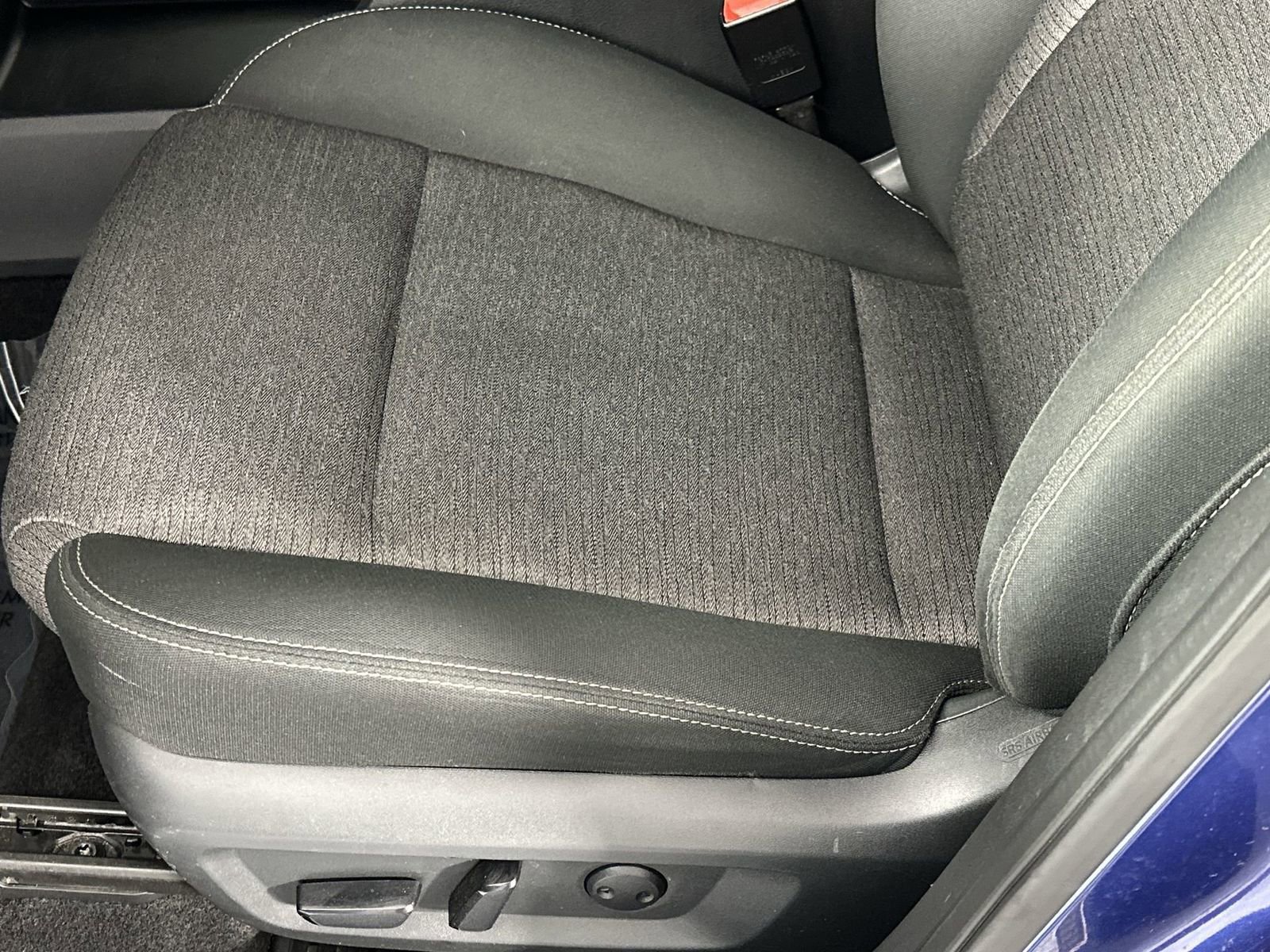 Used 2022 Nissan Rogue SV AWD/4WD image 12