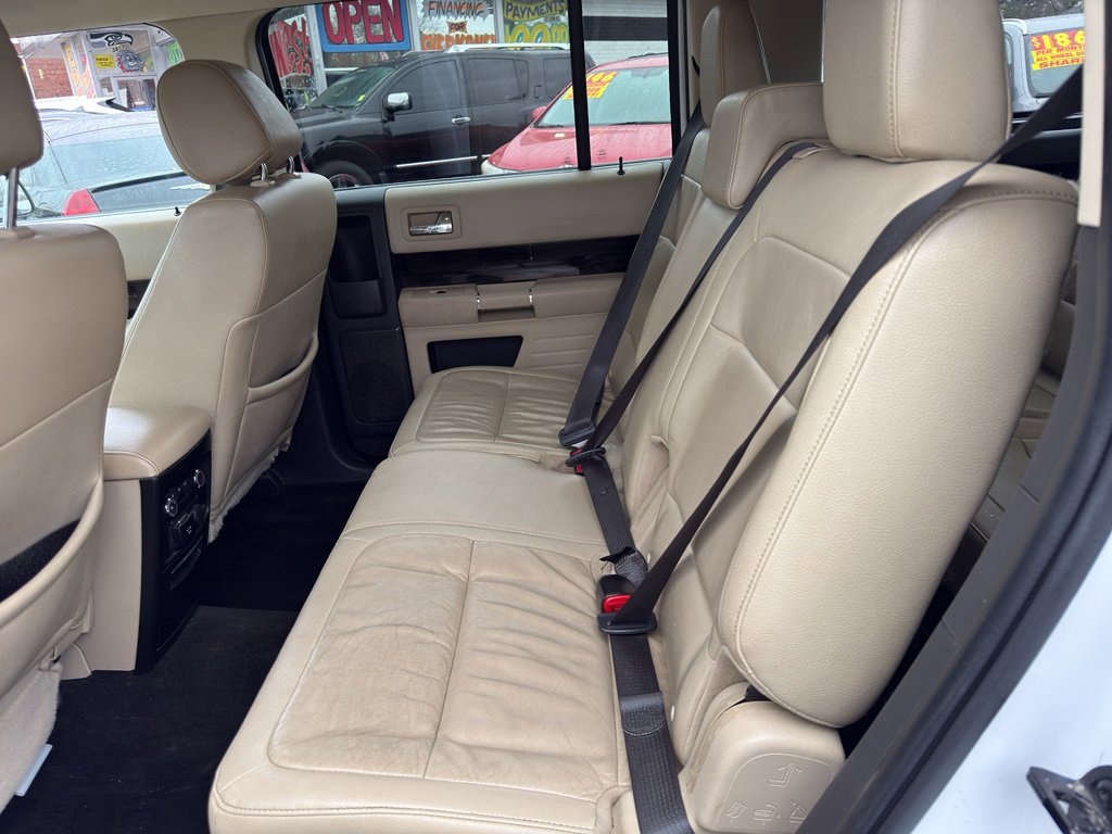 Used 2018 Ford Flex SEL w/ Equipment Group 202A AWD/4WD image 12