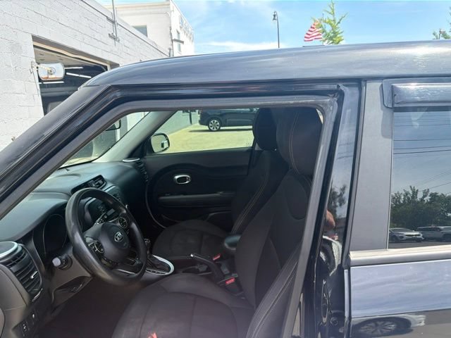 Used 2016 Kia Soul FWD image 7
