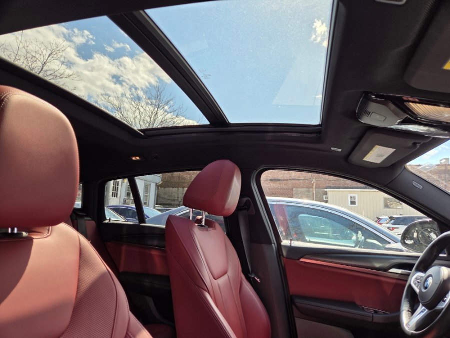 Used 2022 BMW X4 xDrive30i w/ M Sport Package 2 image 12