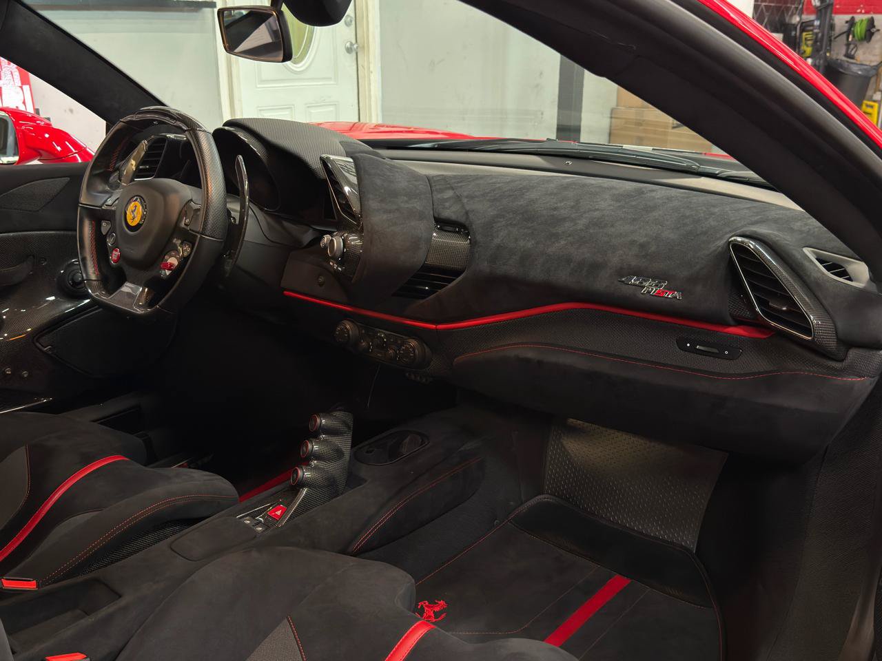 Used 2020 Ferrari 488 Pista Coupe RWD image 25